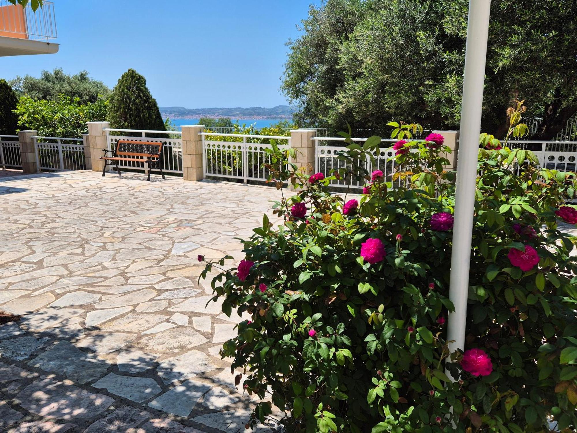 Apartments Marina House Farsa Bagian luar foto
